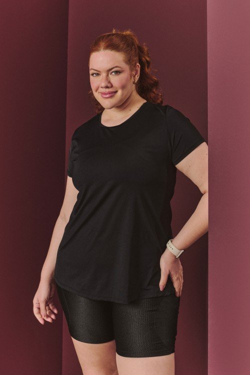 Blusa com Recorte nas Costas e Fenda Lateral Preto